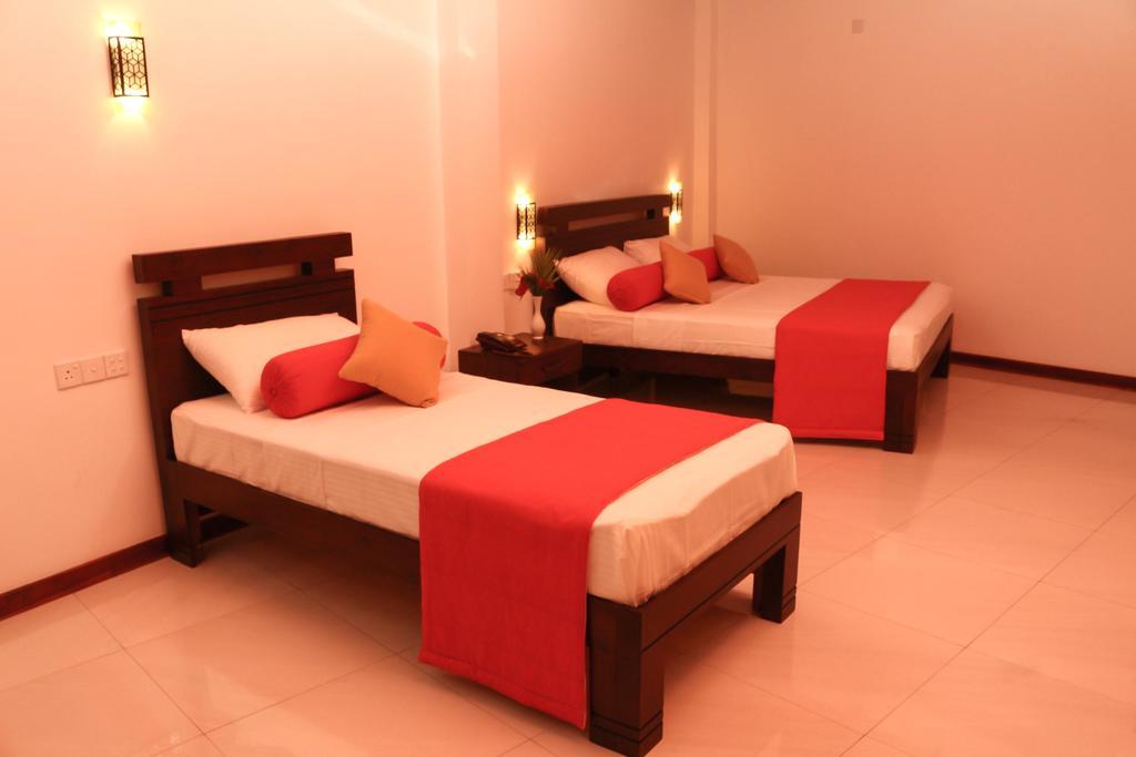 Vin Roma Inn Kandy Exterior foto